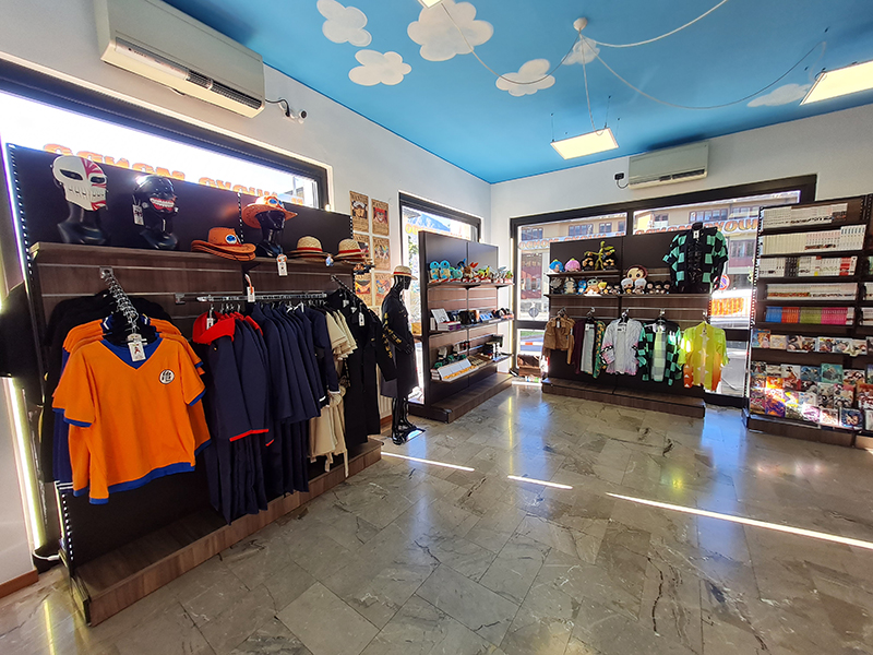 arredamento negozio vetrine scaffali pannelli dogati ticino
