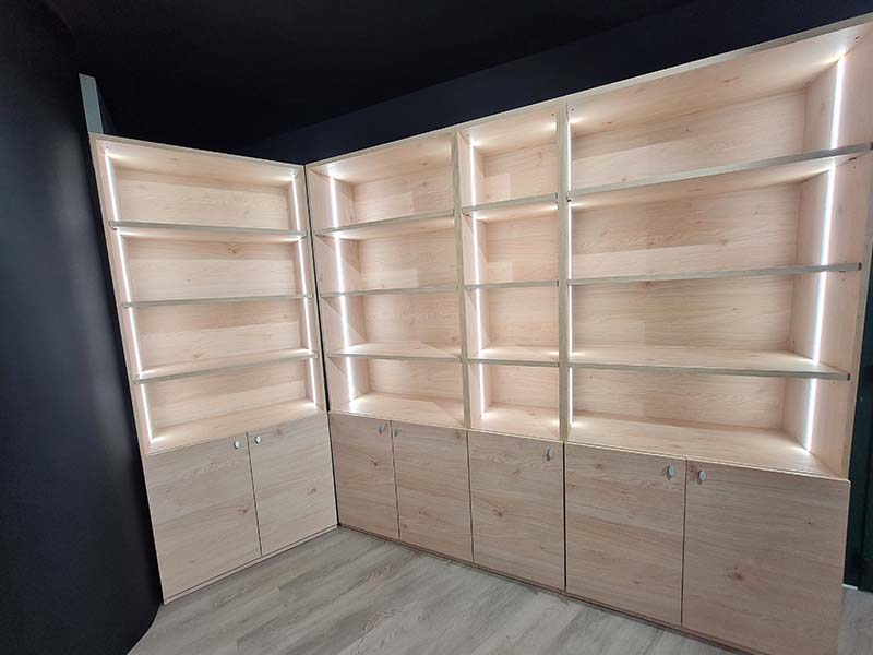 mobile lux arredo negozio illuminazione led canton ticino svizzera